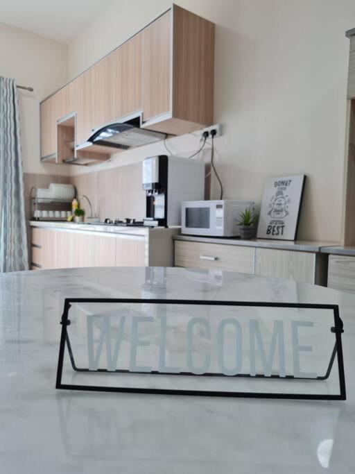 3Storey House 13Pax Family Suite Bayan Lepas Exteriör bild