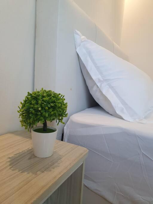 3Storey House 13Pax Family Suite Bayan Lepas Exteriör bild