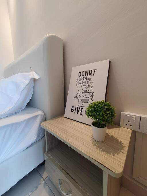 3Storey House 13Pax Family Suite Bayan Lepas Exteriör bild